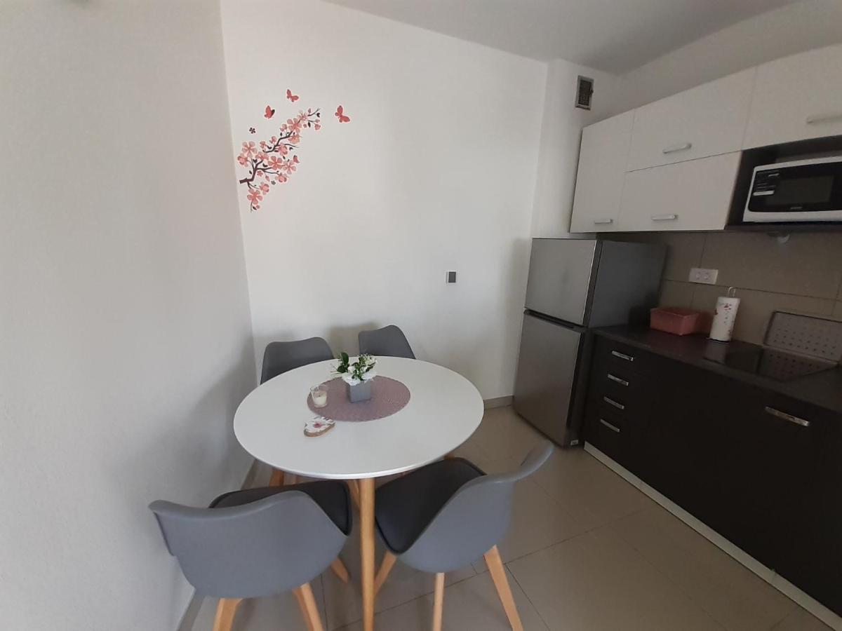 מאלינסקה Apartment Vesel מראה חיצוני תמונה