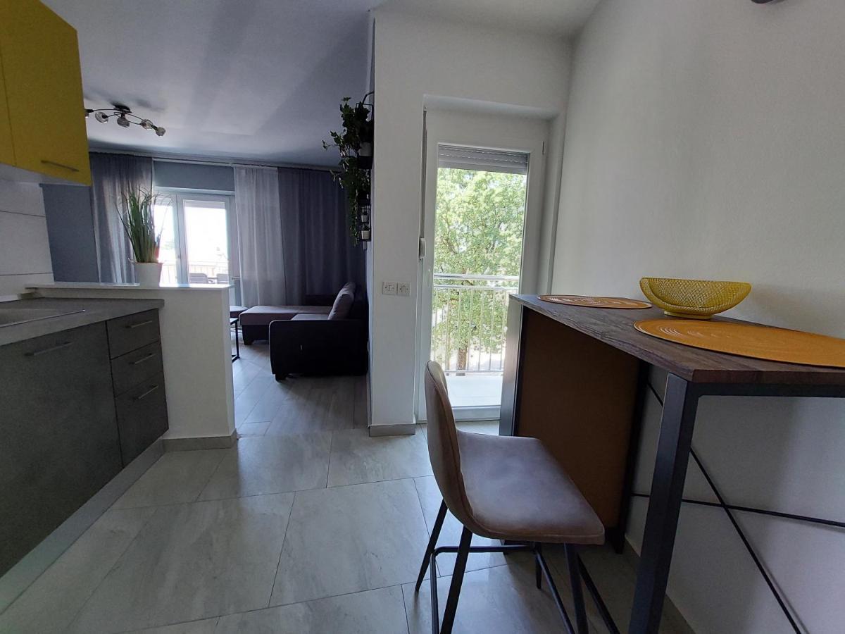 מאלינסקה Apartment Vesel מראה חיצוני תמונה