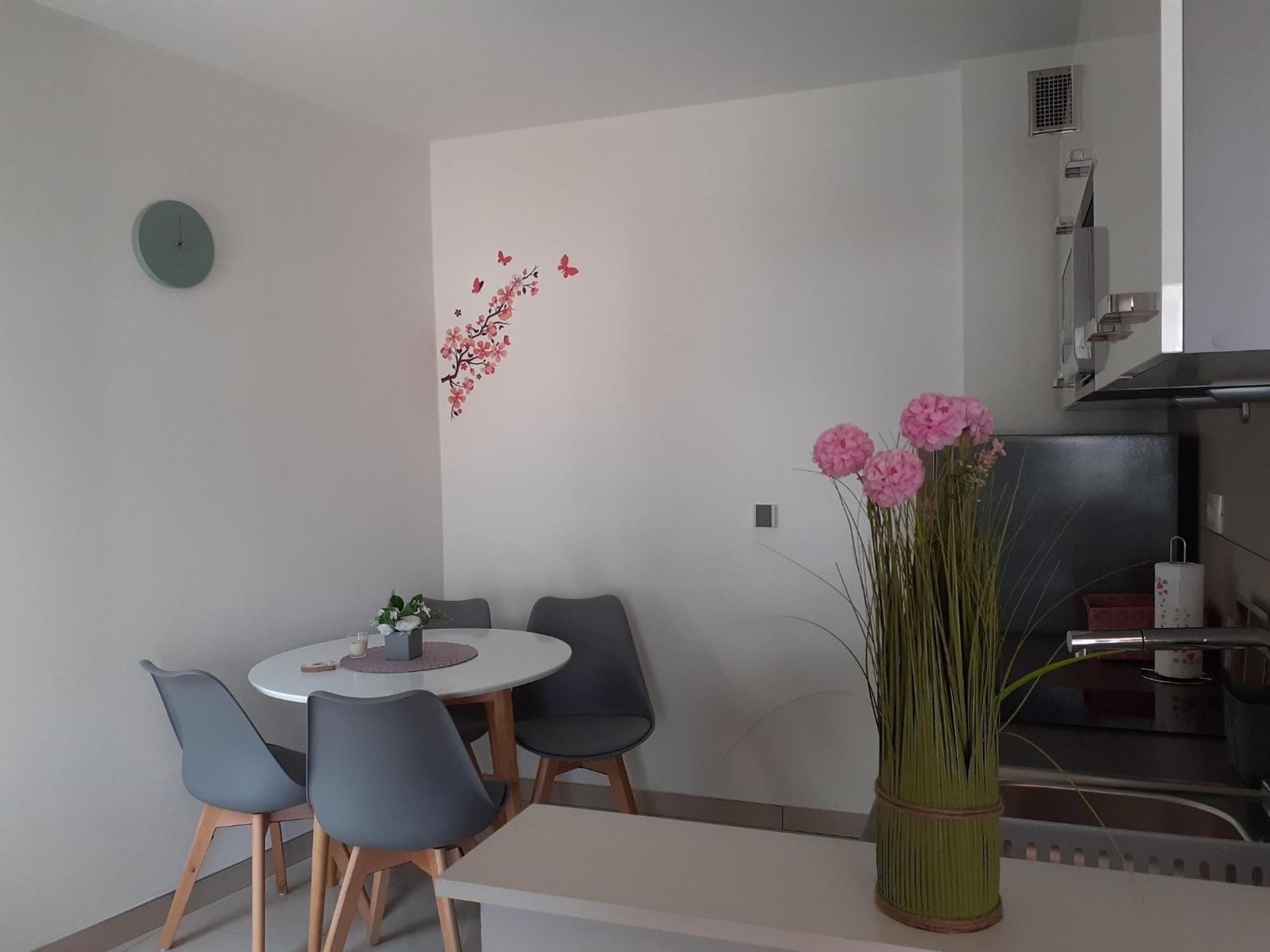 מאלינסקה Apartment Vesel חדר תמונה